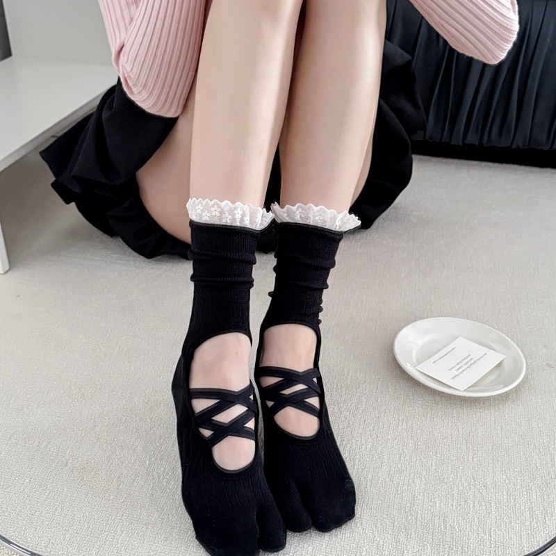 Yoga Of Fitness - Lace Trim Split Toe Yoga Socks