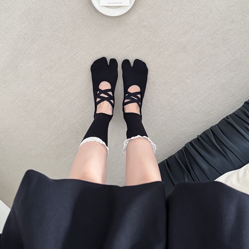 Lace Trim Split Toe Yoga Socks - огляд і ціна Yoga Of Fitness