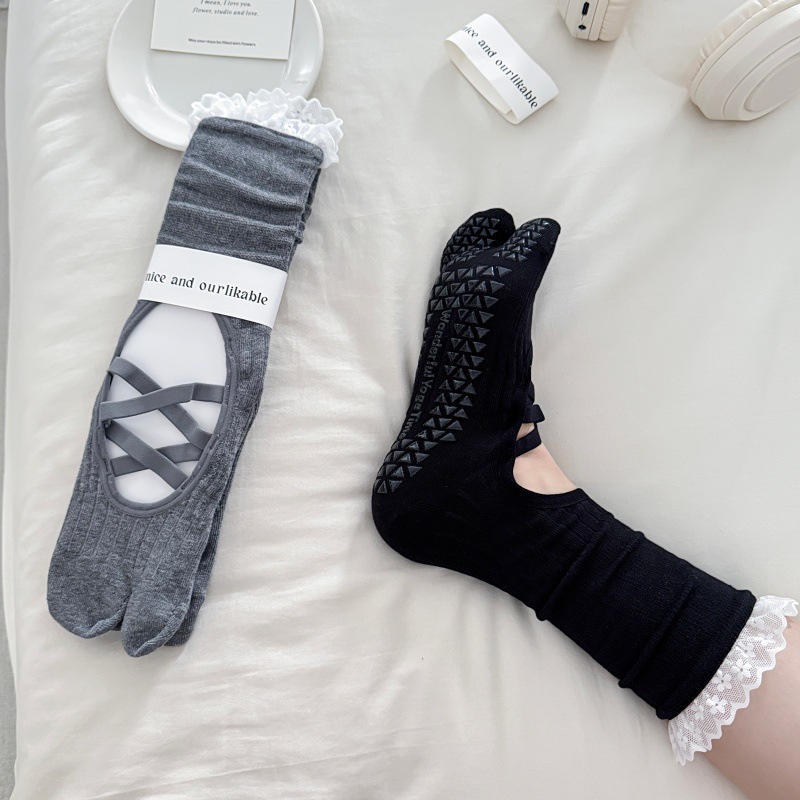 Lace Trim Split Toe Yoga Socks - огляд і ціна Yoga Of Fitness