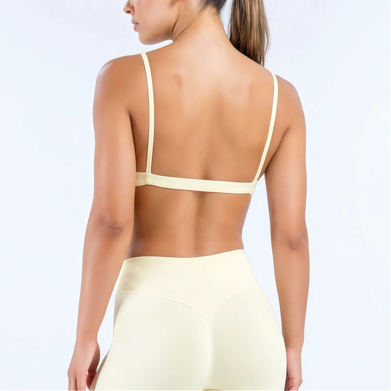 HISTELLO Impact Scoop Neck Bra - огляд і ціна Yoga Fitness Training